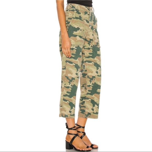 NEW FREE PEOPLE REVOLVE GREEN CAMO CROPPED PANTS - Picture 5 of 11